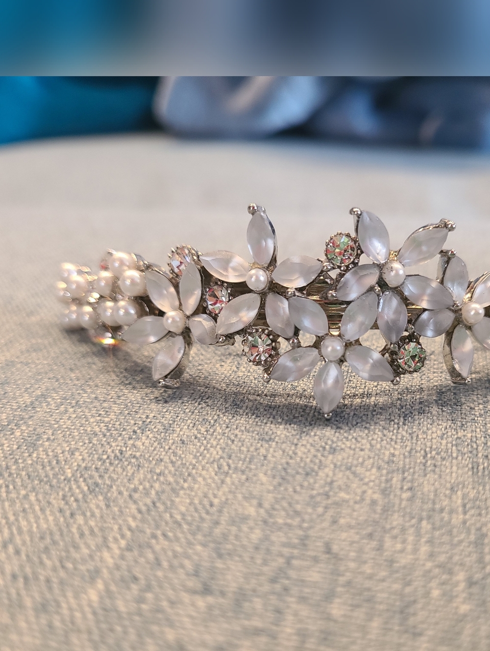 White Floral Crystal and Pearl Hair Comb